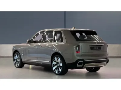 2025 Rolls-Royce Cullinan Right-Hand Drive SUV (No.109054) for export from Japan