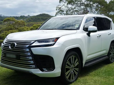 2024 Lexus Lx for export from Japan