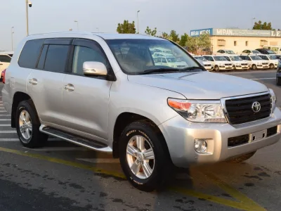 2014 Toyota Land Cruiser Sahara Silver (No.830752) for export from Japan