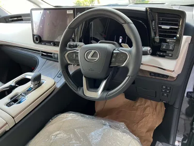 2025 Lexus LM 500h Executive 4WD Modelista MPV (No.960946) for export from Japan