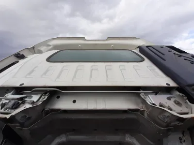 2016 Isuzu Giga large Aluminium wing body truck QPG-CYL77B (No.920772) for export from Japan