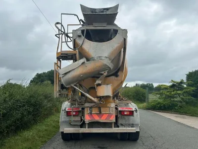 2005 Hino 700 Series FM700 6x4 Concrete Mixer Truck for export from Japan