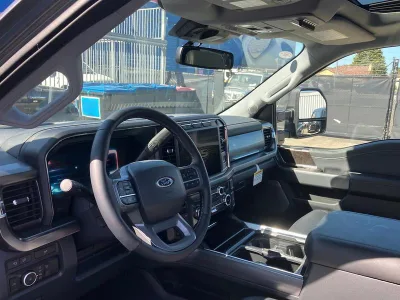 2025 Ford F350 Lariat LHD Pickup (No.960863) for export from Japan