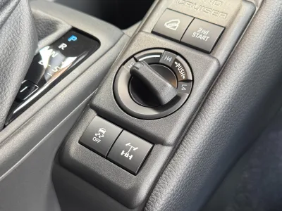 2026 TOYOTA LAND CRUISER FJ 2.7 VX 4WD for export from Japan