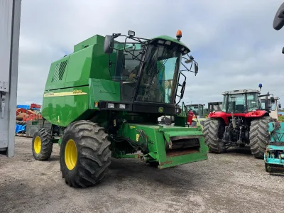 John Deere JD-1450 Combine Harvester for export from Japan