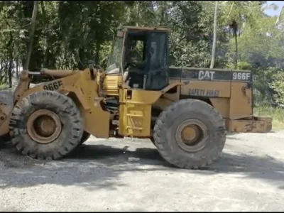 CAT 966F Wheel loader Cat engine , Direct injection, 4900hours (No.J0686) for export from Japan