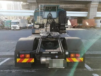 2011 Isuzu Giga large tractor head LKG-EXD52AD (No.920788) for export from Japan