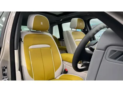 2025 Rolls-Royce Cullinan Right-Hand Drive SUV (No.109054) for export from Japan