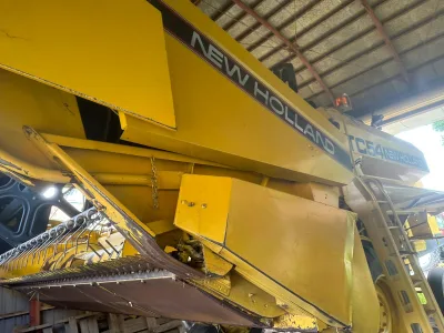 1996 NEW HOLLAND TC54 COMBINE HARVESTER (No.J0797) for export from Japan