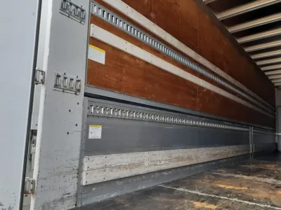 2016 Isuzu Giga large Aluminium wing body truck QPG-CYL77B (No.920772) for export from Japan