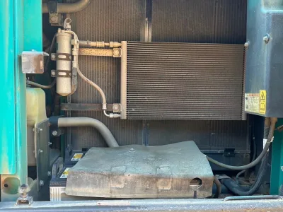 KOBELCO SK200 Excavator (No.J0744) for export from Japan
