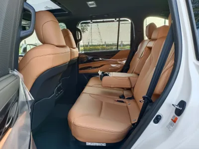 Lexus  LX500d (No-830718) for export from Japan