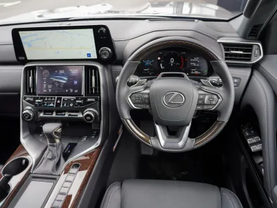 2025 Lexus LX 500d Limited 3.3DT 10AT 4WD 7 Seater Diesel for export from Japan
