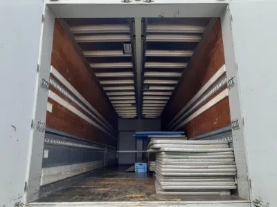 2016 Isuzu Giga large Aluminium wing body truck QPG-CYL77B (No.920772) for export from Japan