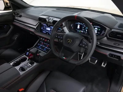 2026 Lamborghini Urus SE 4.0L V8 Hybrid AWD for export from Japan