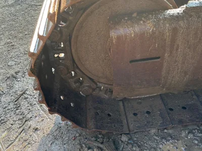 KOBELCO SK200 Excavator (No.J0744) for export from Japan