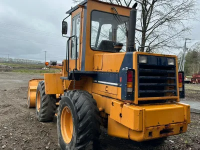 Komatsu Wa 100 1 for export from Japan