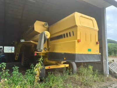 1996 NEW HOLLAND TC54 COMBINE HARVESTER (No.J0797)