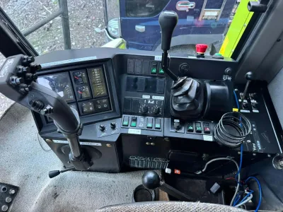 1998 CLAAS MEGA 204 DOMINATOR Harvester for export from Japan