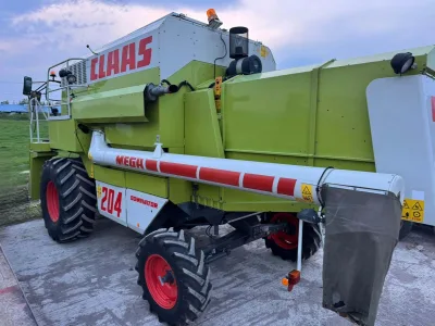 1998 CLAAS MEGA 204 DOMINATOR Harvester for export from Japan