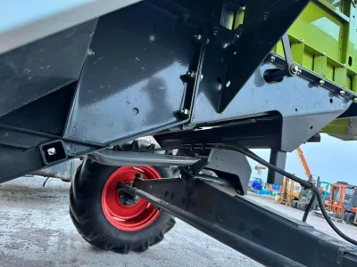1998 CLAAS MEGA 204 DOMINATOR Harvester