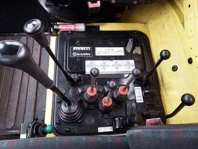 1999 Mercedes Unimog: The Off-Road King (No.J01002)
