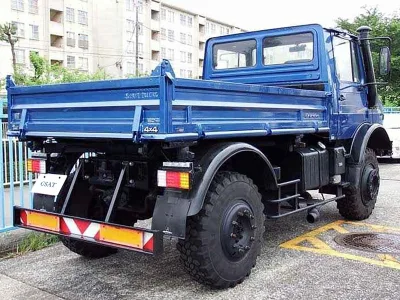 1999 Mercedes Unimog: The Off-Road King (No.J01002)
