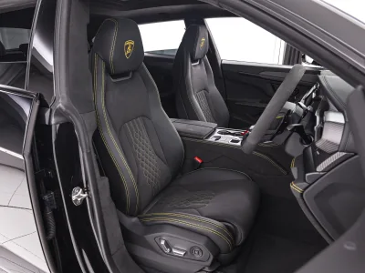 2026 Lamborghini Urus SE 4WD RHD - Nero Helene for export from Japan