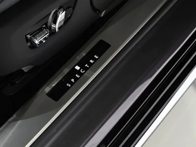 2025 Rolls-Royce Spectre - The Pinnacle of Luxury (No.550992) for export from Japan
