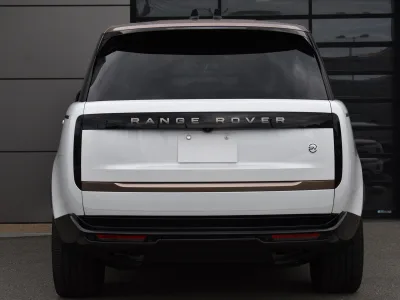 2024 Land Rover Range Rover SV Signature Suite 4.4L P615 Long Wheelbase 4WD for export from Japan