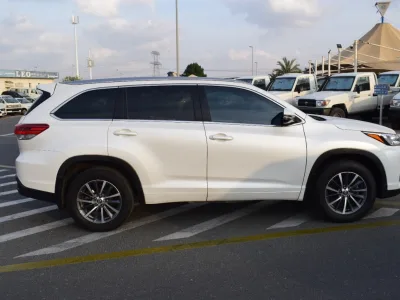 2019 Toyota kluger push start (No.830771) for export from Japan