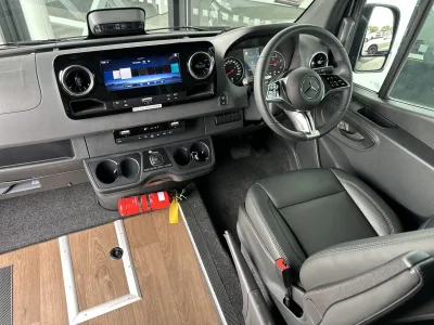 2026 Mercedes-Benz Sprinter 519 ELWB Minibus RWD — 21 Seats for export from Japan