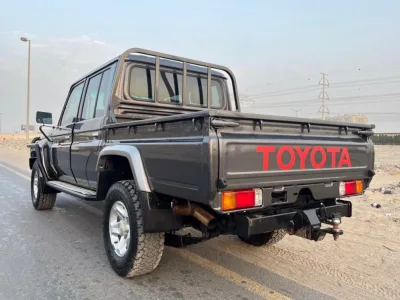 2014 Toyota LandCruiser Pick Up Double Cab Diesel  (No.680532) for export from Japan