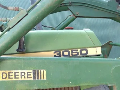John Deere 3050 Tractor (No.J0846) for export from Japan