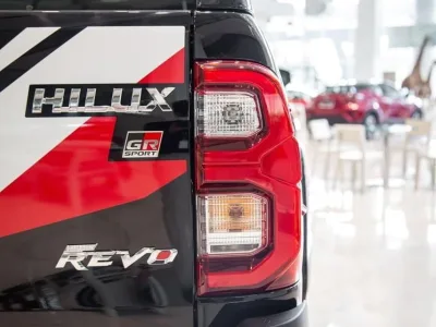 2022 RHD Toyota Hilux GR Sport double cab ( Pickup ) Rocco 2.8 automatic 4×4 (No.560460) for export from Japan