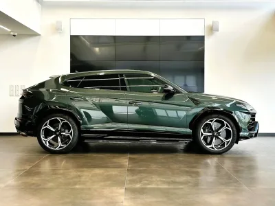 2021 Lamborghini Urus – Pre-Owned Super SUV for export from Japan