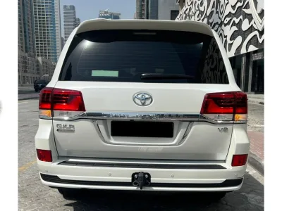 2021 Toyota Land Cruiser GXR Grand Touring SUV (No.680548) for export from Japan