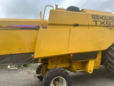 2001 NEW HOLLAND TX63 COMBINE HARVESTER (No.J0798)