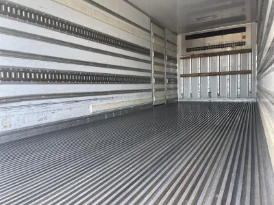 2003 Mitsubishi Fuso Fighter 4000kg Freezer Truck (No.J0758)