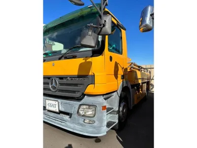 2004 Mercedes-Benz Concrete  Putzmeister 300M (No.J0902)