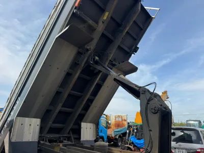  2004 MERCEDES-BENZ ACTROS 2640 | 10 TON DUMP TRUCK  for export from Japan