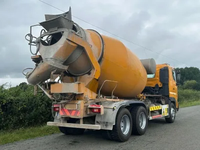 2005 Hino 700 Series FM700 6x4 Concrete Mixer Truck