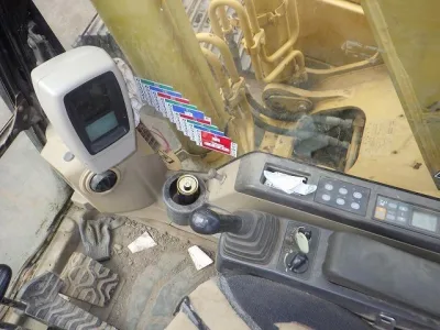 2005 CAT 320C Excavator for export from Japan