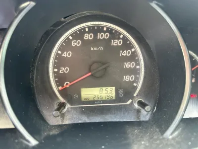 2010 Toyota Hiace 13 Seater Mini van (No.830813)