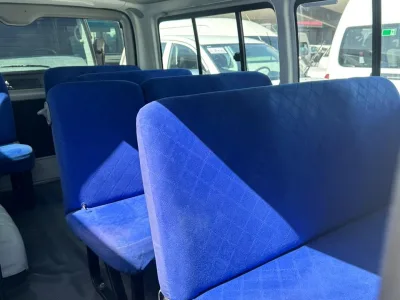 2010 Toyota Hiace 13 Seater Mini van (No.830813)
