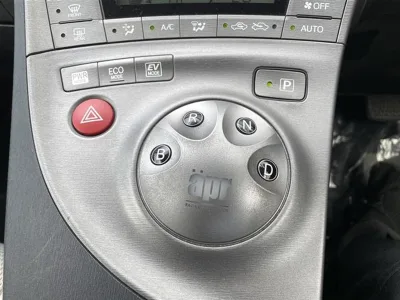2014 Toyota Prius L (Right Hand) - 1.8L Inline 4 Hybrid  (No.790624) ID 8605