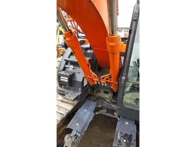2015 HITACHI ZX 135 US EXCAVATOR (No.J0764)
