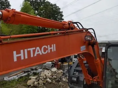 2015 HITACHI ZX 135 US EXCAVATOR (No.J0764)