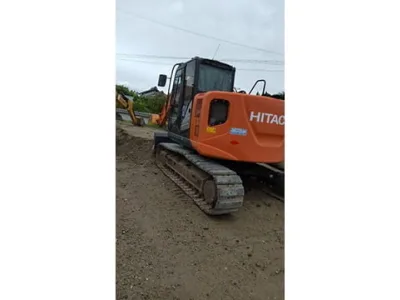 2015 HITACHI ZX 135 US EXCAVATOR (No.J0764)