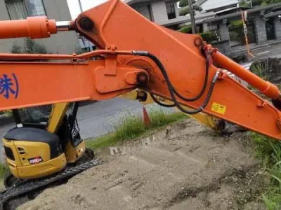 2015 HITACHI ZX 135 US EXCAVATOR (No.J0764)